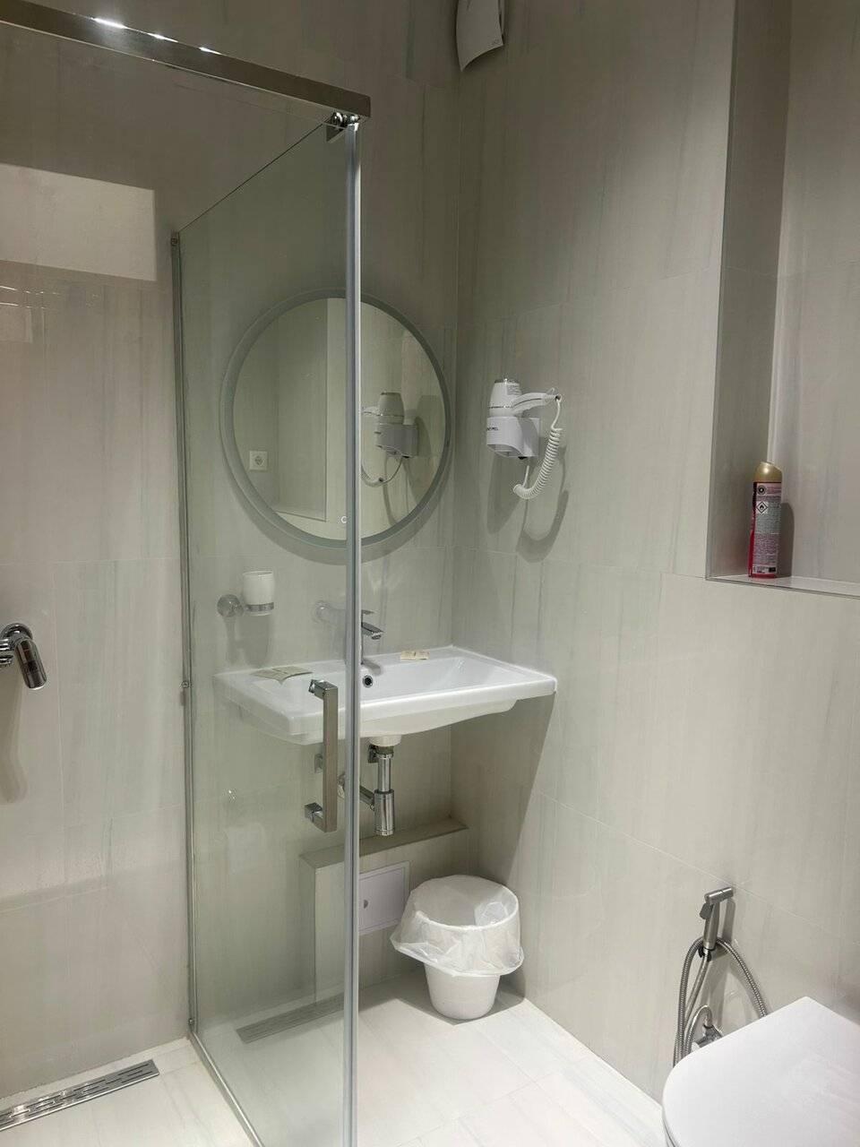 Фотографии номера Двухместный номер с 2 отдельными кроватями в Гостинице Русь Туапсе